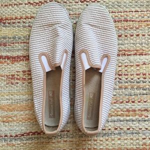 🎈American Eagle Seersucker Slip On Sneakers